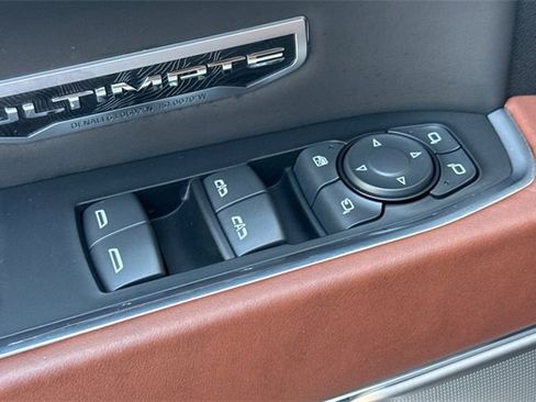 Used 2024 GMC Sierra 1500 Denali Ultimate image 12