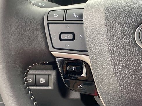 Certified 2025 Toyota Camry SE image 25