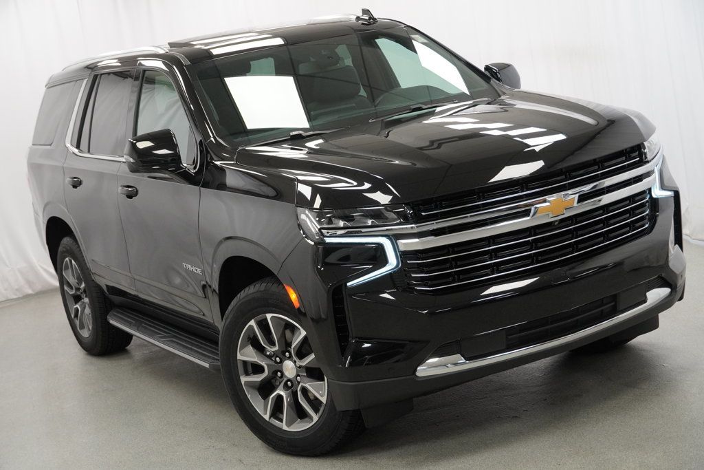 Used 2022 Chevrolet Tahoe LT w/ Luxury Package AWD/4WD image 7