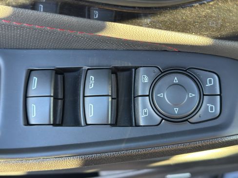 Used 2024 Chevrolet Traverse RS image 12