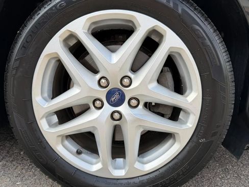 Used 2014 Ford Fusion SE w/ Equipment Group 202A image 27