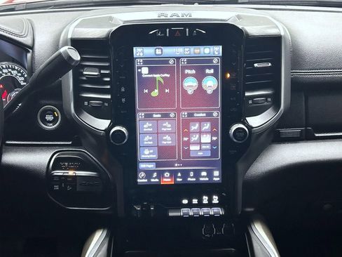 Used 2024 RAM 2500 Laramie w/ Sport Appearance Package image 13