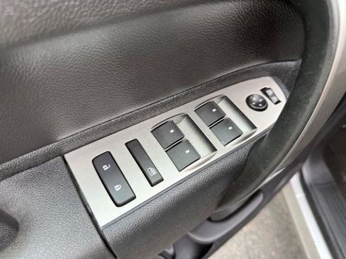 Used 2011 GMC Sierra 1500 SLE w/ Regional Value Package RWD image 20