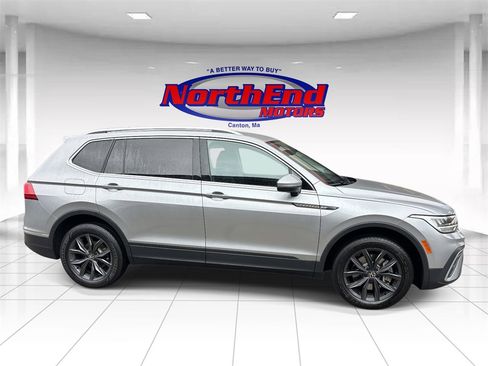 Used 2024 Volkswagen Tiguan SE image 2