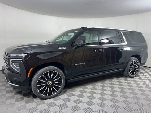 New 2026 Chevrolet Suburban High Country AWD/4WD image 8