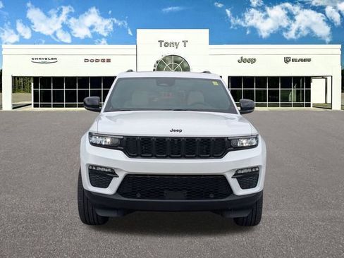 New 2025 Jeep Grand Cherokee Limited w/ Luxury Tech Group II AWD/4WD image 2