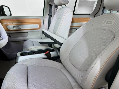 New 2025 Volkswagen ID. Buzz Pro S Plus image 8