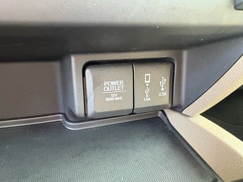 Certified 2018 Honda Pilot Touring image 25
