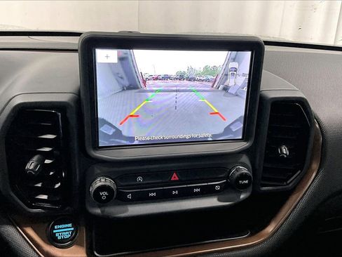 Certified 2024 Ford Bronco Sport Outer Banks w/ Tech Package AWD/4WD image 24