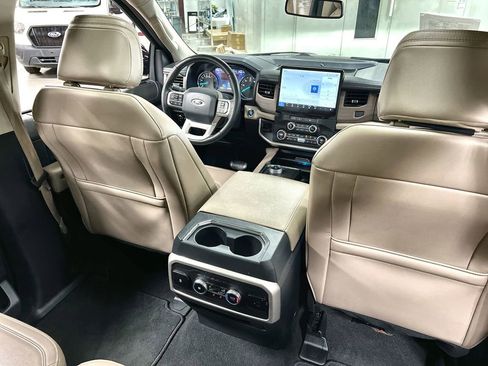 Used 2024 Ford Expedition Max Limited image 20