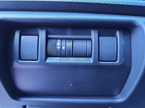 New 2026 Subaru Crosstrek 2.5i Limited w/ Crosstrek Mirror Package AWD/4WD image 31
