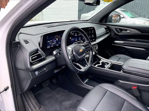 Used 2026 Chevrolet Traverse LT AWD/4WD image 8