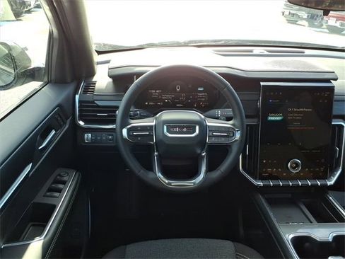 Used 2025 GMC Acadia Elevation image 14