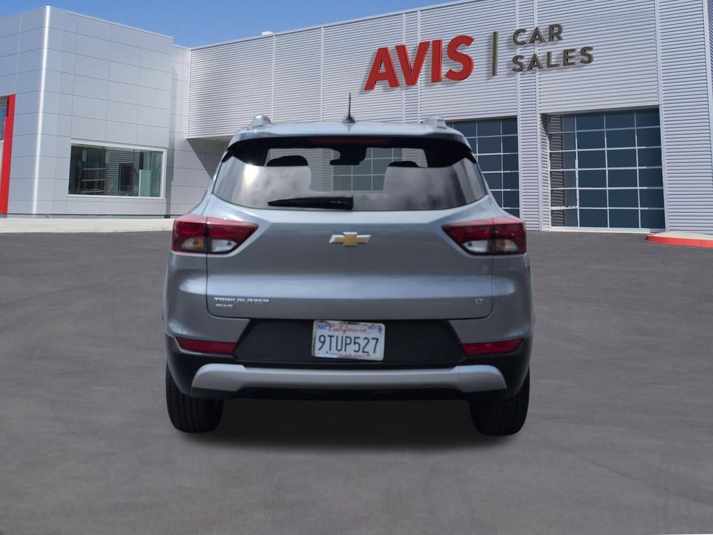 Used 2025 Chevrolet TrailBlazer LT AWD/4WD image 7