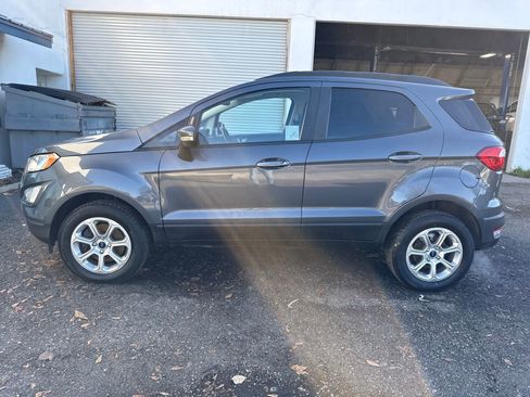 Used 2020 Ford EcoSport SE w/ SE Convenience Package image 2