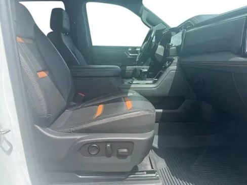 Used 2023 GMC Sierra 1500 AT4 w/ AT4 Premium Package AWD/4WD image 13