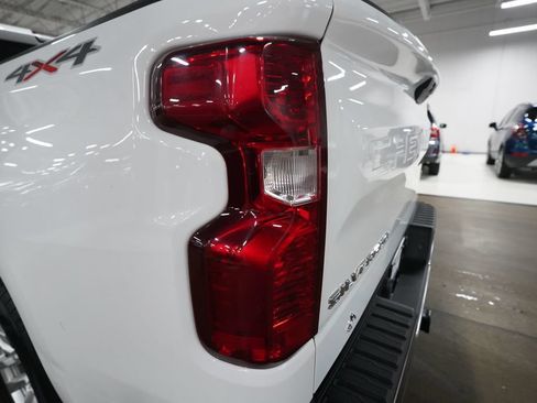 Used 2021 Chevrolet Silverado 1500 LT w/ Max Trailering Package AWD/4WD image 31