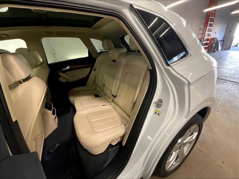 Certified 2023 Audi Q5 2.0T Premium Plus w/ Premium Plus Package AWD/4WD image 27