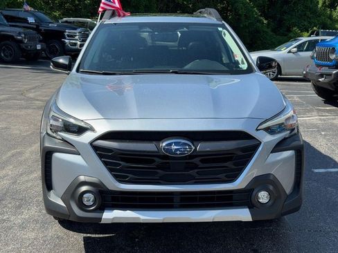 Used 2023 Subaru Outback Limited AWD/4WD image 10