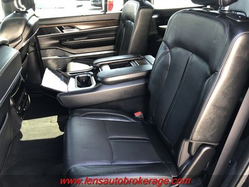 Used 2022 Jeep Grand Wagoneer Series I AWD/4WD image 16