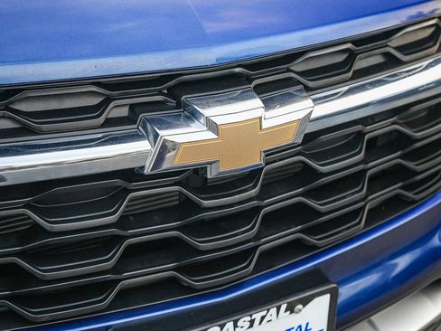 Used 2024 Chevrolet Trax LT w/ Driver Confidence Package FWD image 8
