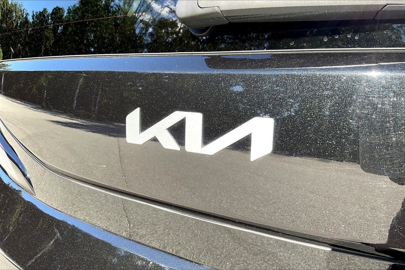 Used 2025 Kia Soul LX FWD image 30