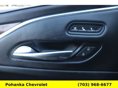 Used 2022 Cadillac Escalade ESV Premium Luxury Platinum image 24