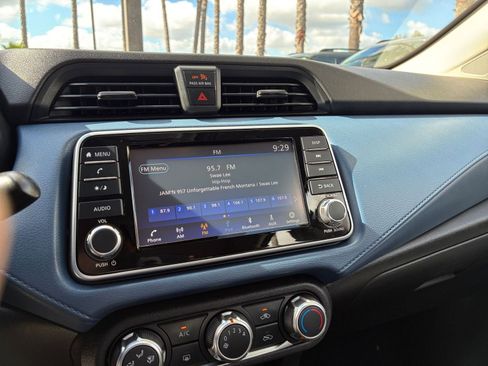 Used 2025 Nissan Versa SV FWD image 20