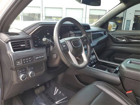 Used 2023 GMC Yukon XL Denali image 19