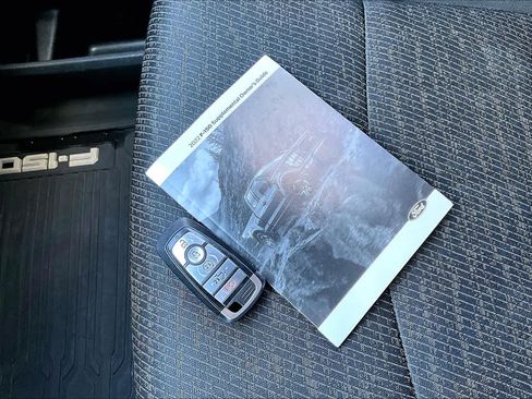 Certified 2022 Ford F150 XLT w/ Equipment Group 302A High image 17