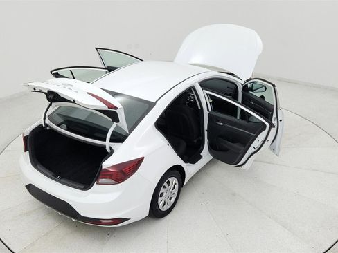 Used 2019 Hyundai Elantra SE w/ Cargo Package image 23