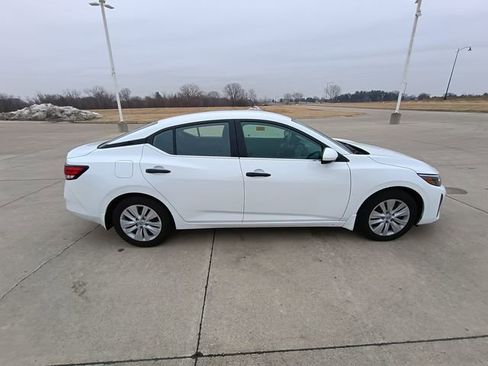 Used 2025 Nissan Sentra S image 9