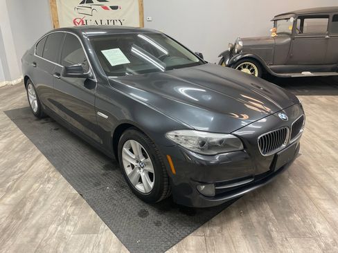 Used 2011 BMW 528i Sedan image 11