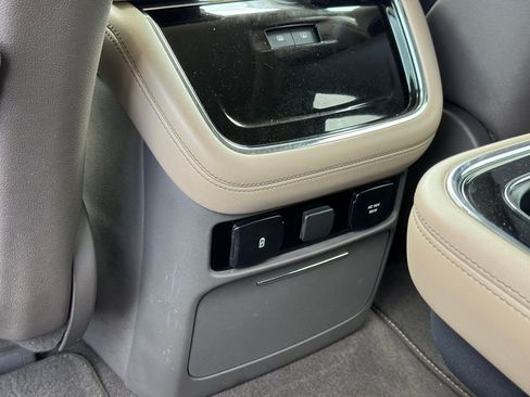 Used 2024 Lincoln Navigator L Reserve AWD/4WD image 36
