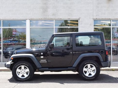 Used 2016 Jeep Wrangler Sport AWD/4WD image 2