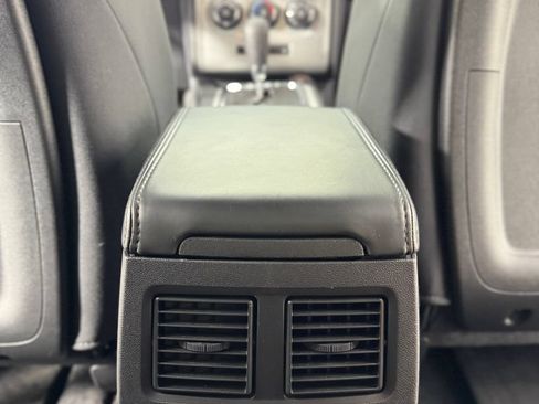 Used 2010 Dodge Challenger SE RWD image 19