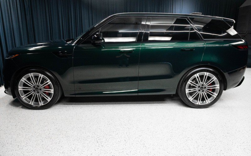 Used 2026 Land Rover Range Rover Sport Dynamic SE AWD/4WD image 8