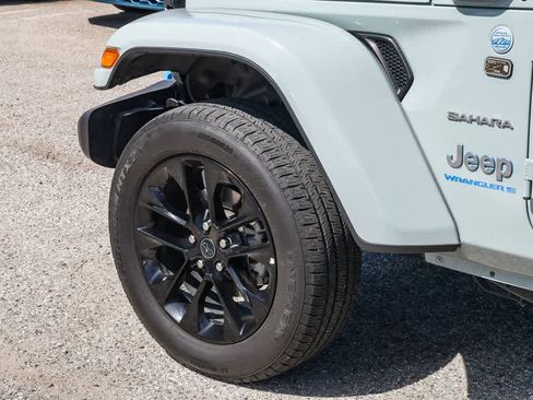 Used 2024 Jeep Wrangler Sahara w/ Technology Group image 10