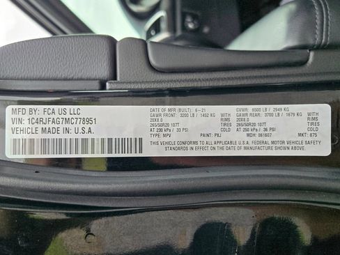 Used 2021 Jeep Grand Cherokee Laredo X AWD/4WD image 34