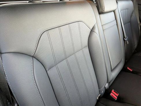 Used 2019 Mercedes-Benz GLE 400 4MATIC image 18