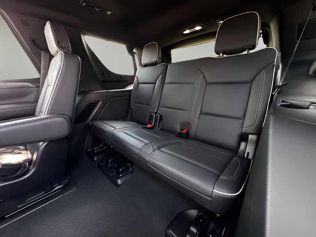 Used 2022 GMC Yukon SLT w/ SLT Premium Package AWD/4WD image 22