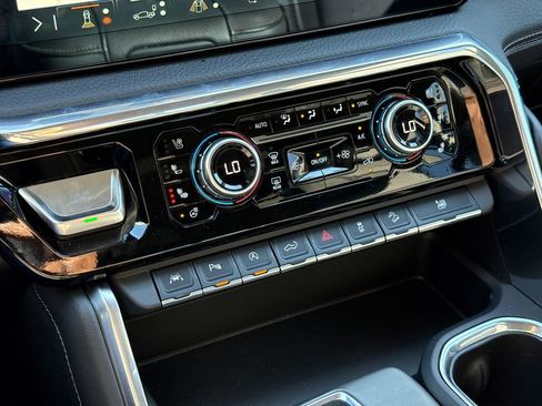 Used 2024 GMC Sierra 1500 Denali w/ Technology Package image 27