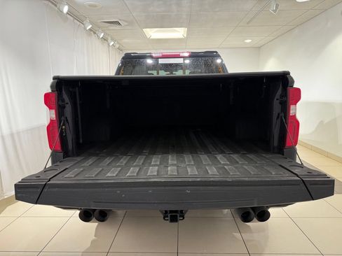 Used 2021 Chevrolet Silverado 1500 LT Trail Boss w/ Convenience Package II AWD/4WD image 11