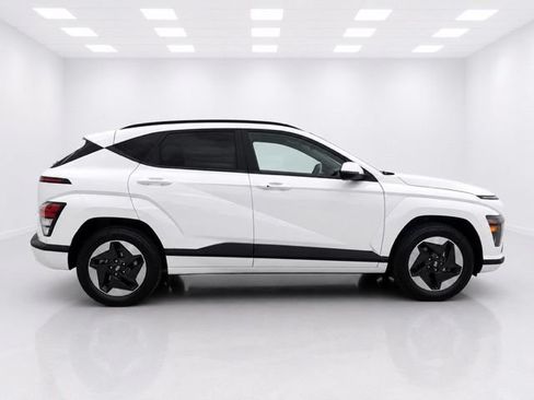 Used 2025 Hyundai Kona SEL FWD image 6