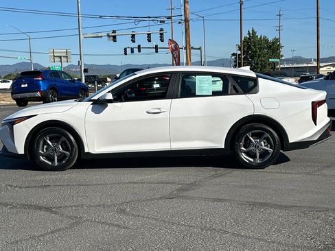 Used 2025 Kia K4 FWD image 8