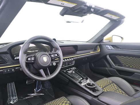 Used 2026 Porsche 911 Carrera GTS RWD image 4