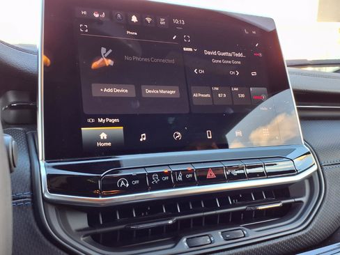 Used 2026 Jeep Compass Limited image 11