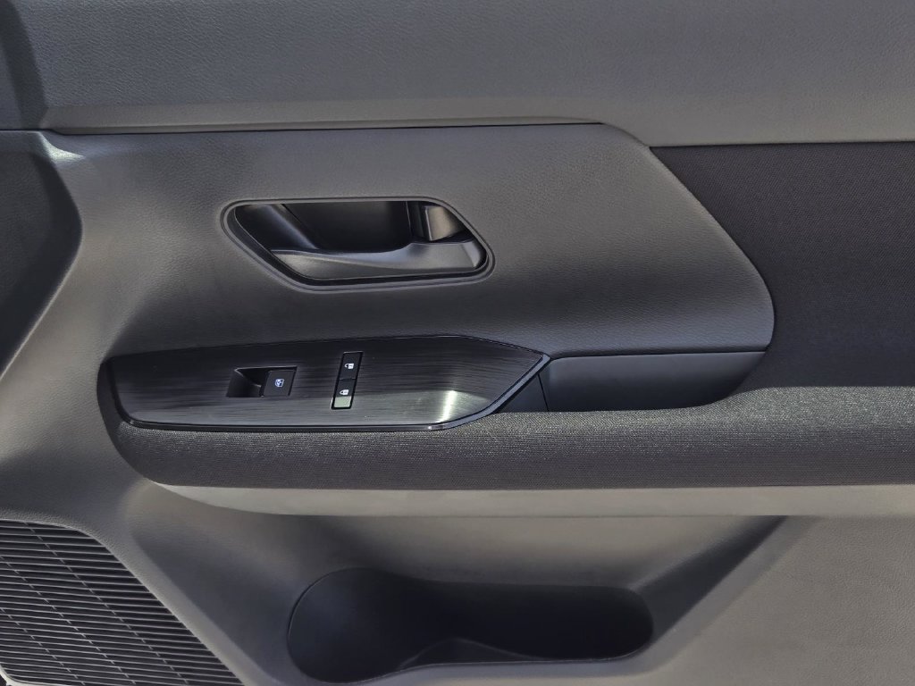 New 2026 Nissan Kicks S FWD image 8