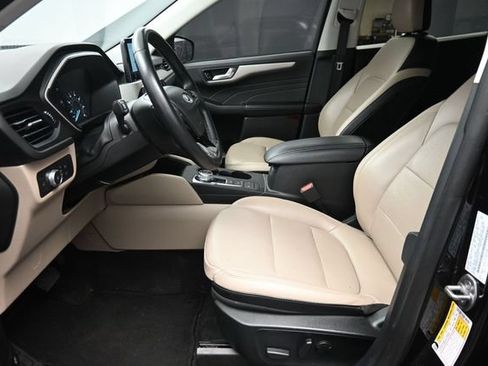 Used 2022 Ford Escape SEL FWD image 12