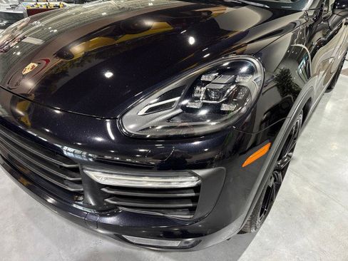 Used 2015 Porsche Cayenne Turbo image 34